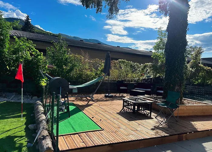 Up Residences S דירה *