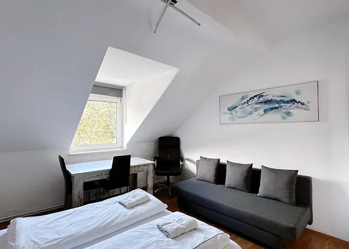 Up Residences S באדן